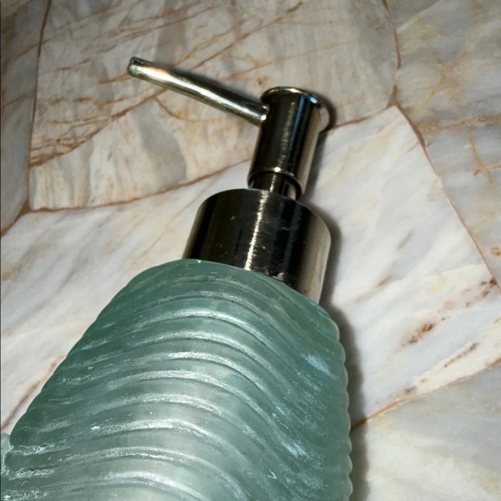 Frosted Sea Glass Green Palm Tree Wave Textured Soap‎ Lotion Dispenser Pump